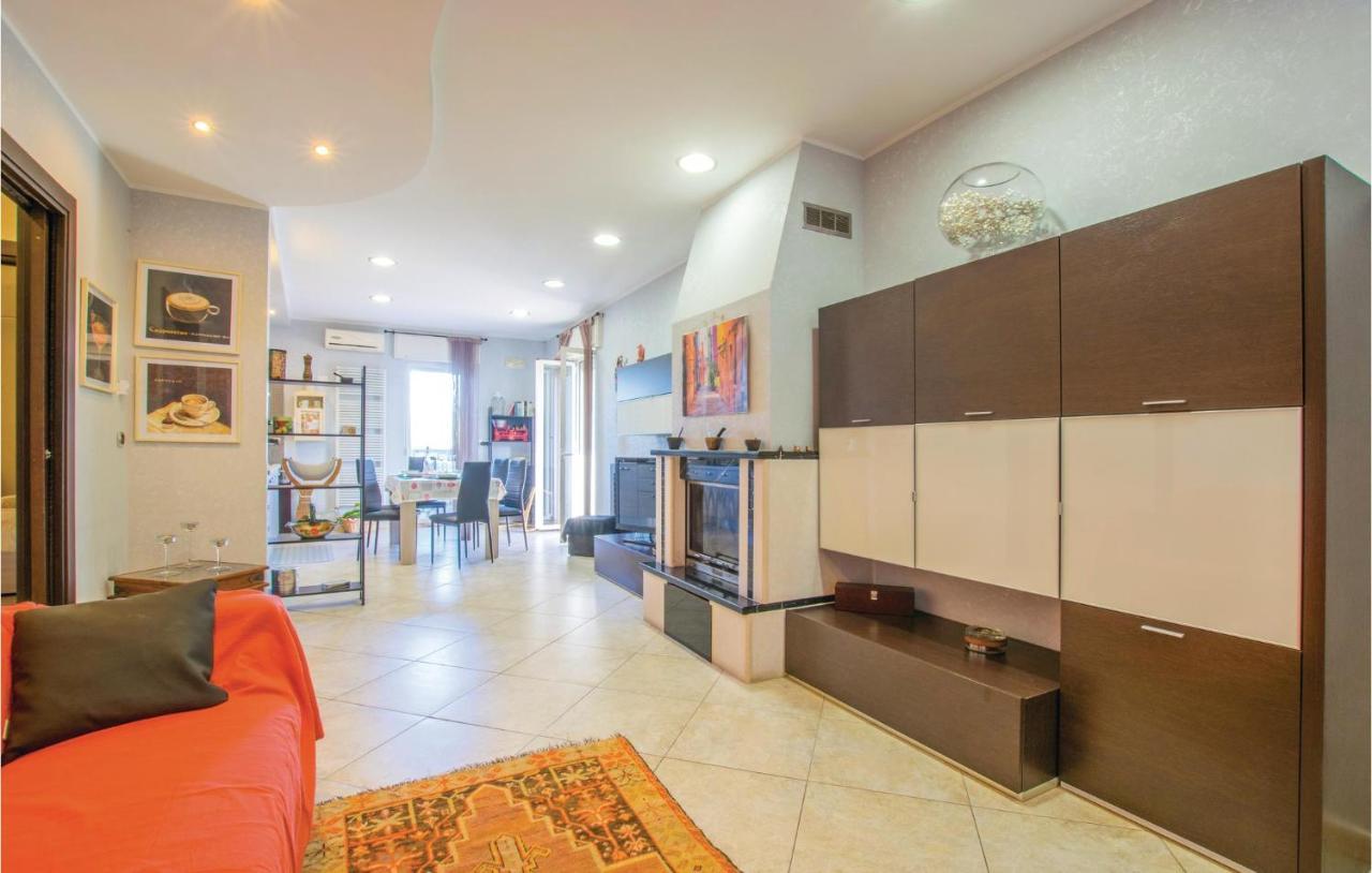 Awesome Apartment In Bari With Wifi Eksteriør bilde